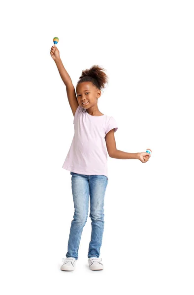 Petite Fille Afro Américaine Avec Des Maracas Sur Fond Blanc — Photo