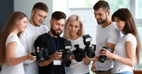 Group Young Photographers Master Class Studio — Stockfoto