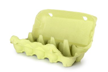 Beyaz arkaplanda yumurtalar için kutuyu aç