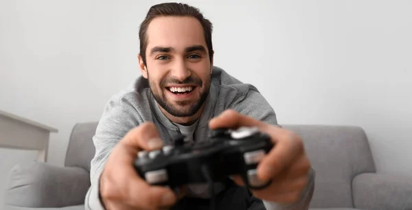 Junger Mann Spielt Hause Videospiele — Stockfoto