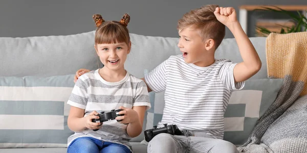 Happy Little Children Playing Video Games Home — Stock Photo, Image