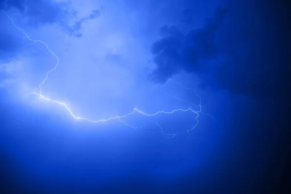 Dark Cloudy Sky Blue Lightning — Stockfoto