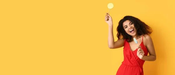 Beautiful Happy African American Woman Lollipops Yellow Background Space Text — Stock Photo, Image
