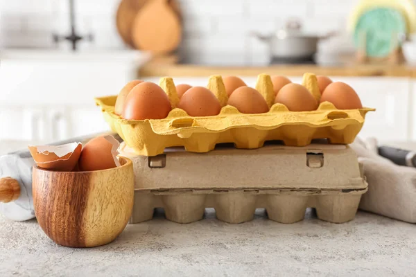 Holders Chicken Eggs Bowl Shells Table Kitchen — Stock Photo, Image