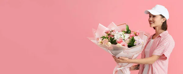 Female Courier Bouquet Flowers Pink Background Space Text — Stock Photo, Image