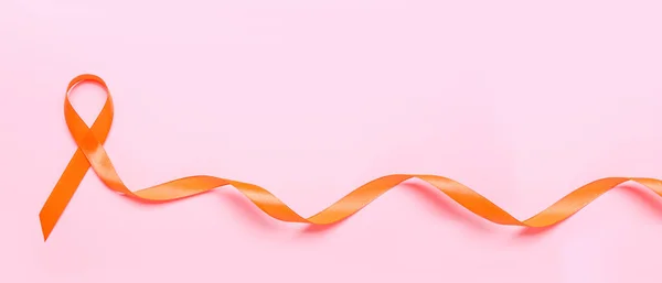 Orange Band Rosa Bakgrund Koncept För Medvetenhet Njurcancer — Stockfoto