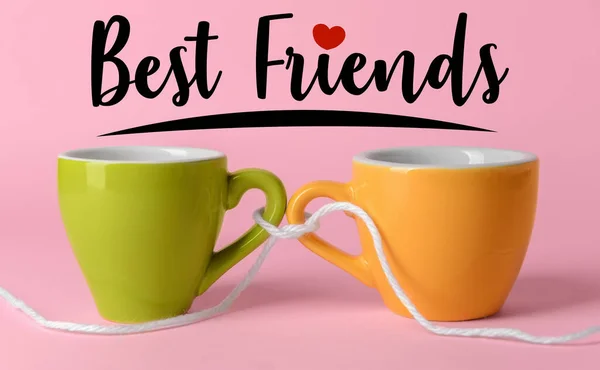 Two Cups Text Best Friends Pink Background — 스톡 사진