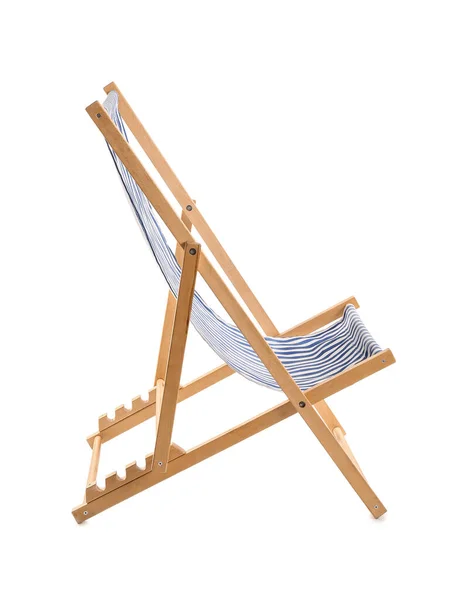 白色背景的木制甲板椅 — 图库照片