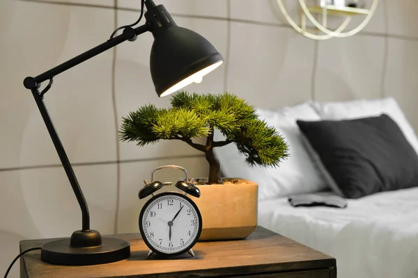 Table Lamp Alarm Clock Bonsai Beige Wall Bedroom — Foto Stock