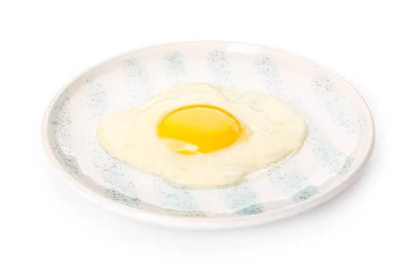 Πιάτο Νόστιμο Τηγανητό Αυγό Λευκό Φόντο — Φωτογραφία Αρχείου
