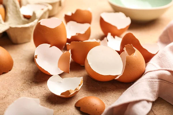 Broken Egg Shells Color Background Closeup — Photo