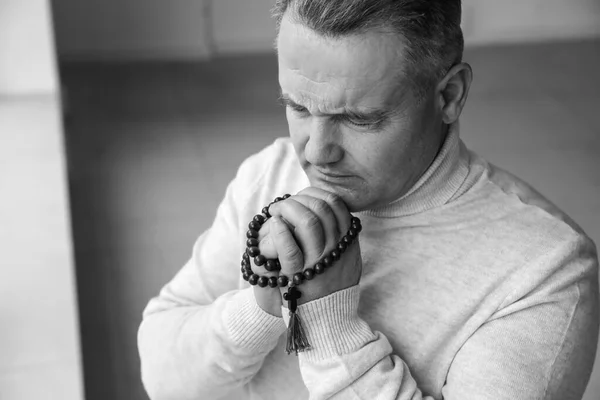 Religious Mature Man Cross Praying Room Black White Effect — Stock Fotó