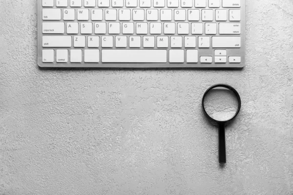 Keyboard Magnifier Grey Background Concept Search — Stock Photo, Image