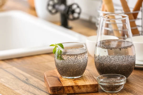 Glas Water Kan Kom Met Chia Zaden Toonbank Keuken — Stockfoto