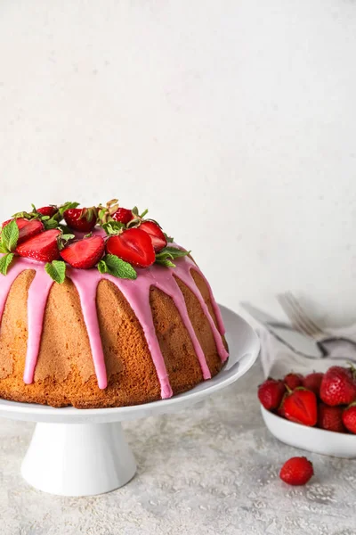 Dessert Stand Strawberry Cake Light Background —  Fotos de Stock