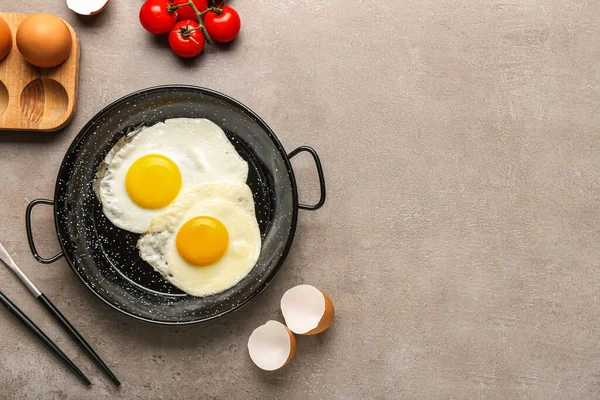 Frying Pan Fried Eggs Grunge Background — Stock Fotó