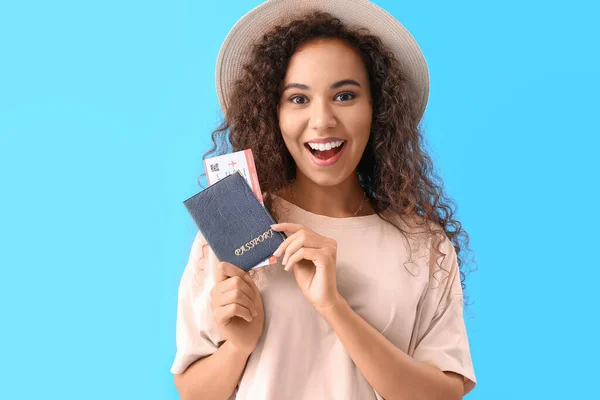 Happy Young African American Woman Passport Ticket Blue Background — Stock Photo, Image