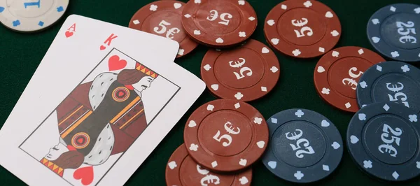 Fichas Para Juegos Azar Cartas Mesa Casino —  Fotos de Stock