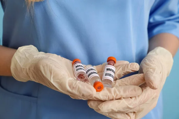 Female Doctor Monkeypox Vaccine Closeup — Stockfoto