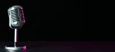 Metin için alanı olan koyu arkaplan üzerindeki Retro mikrofon