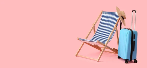 Beach Deck Chair Hat Suitcase Pink Background Space Text — Fotografia de Stock