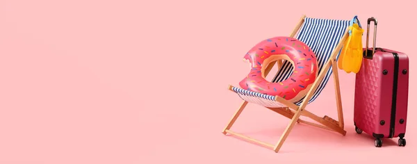 Deck Chair Suitcase Beach Accessories Pink Background Space Text — Zdjęcie stockowe