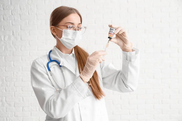 Female Doctor Monkeypox Vaccine Syringe White Background — Stockfoto