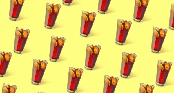 Glasses Tasty Cuba Libre Cocktail Yellow Background Pattern Design — Stock Fotó