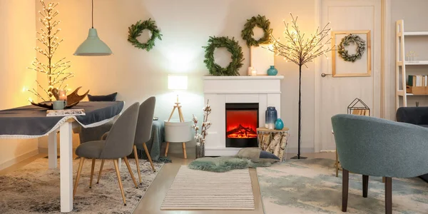 Interior Modern Living Room Fireplace Decorated Christmas — Stock Fotó