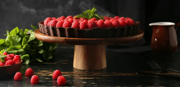 Stand Tasty Raspberry Pie Dark Wooden Table — Foto de Stock
