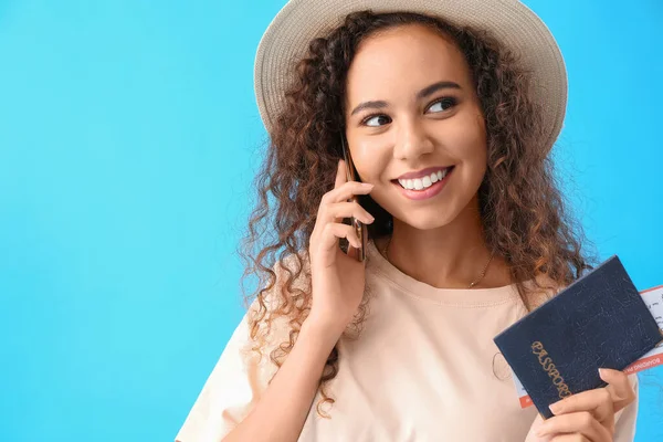 Young African American Woman Passport Talking Mobile Phone Blue Background — Stock fotografie