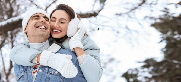 Happy Young Couple Walking Park Winter Day — Stockfoto