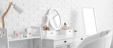 Tuvalet Masası ile modern oda içi