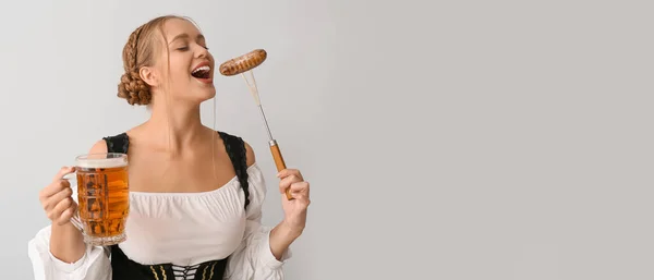 Beautiful Woman Traditional German Costume Sausage Mug Beer Grey Background — Stockfoto
