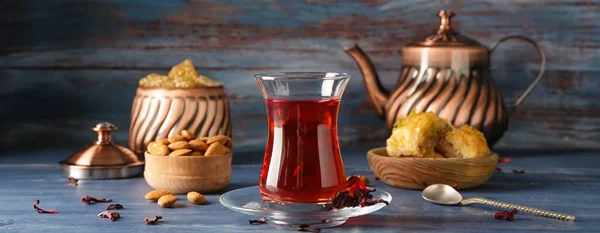 Tasty Turkish Tea Glass Cup Sweets Table — Stok fotoğraf