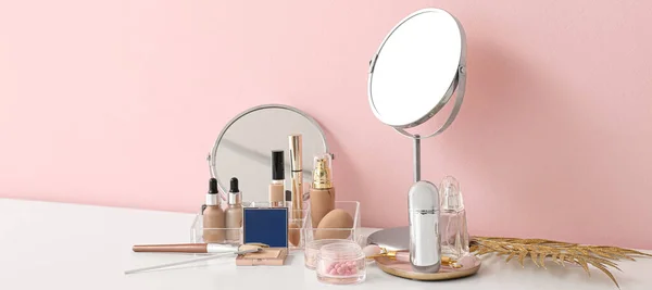 Set Decorative Cosmetics Mirrors Dressing Table — Stock Photo, Image