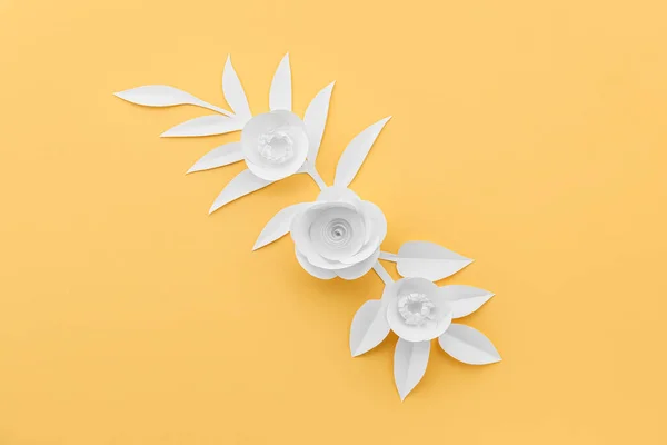 Paper Flowers Leaves Yellow Background — Stock Photo, Image
