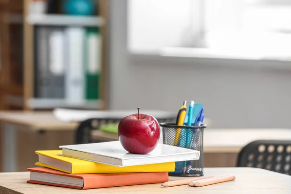 Apple Books Pen Cup School Stationery Table Classroom — Foto de Stock