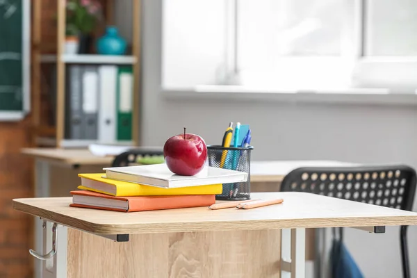 Apple Books Pen Cup School Stationery Table Classroom — Foto de Stock