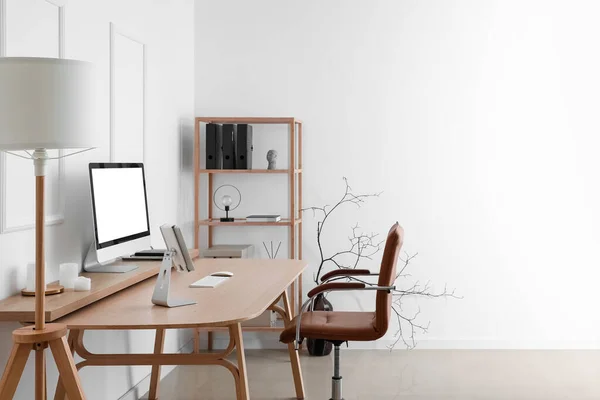 Modern Workplace Computer Tablet Light Office — Stock Photo, Image