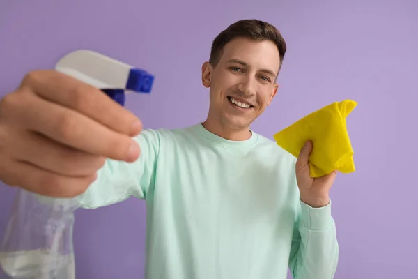 Young Man Detergent Rag Violet Background — Foto de Stock