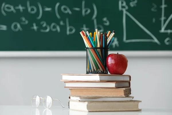 Red Apple School Books Pen Cup Eyeglasses Table Classroom — Stock Photo, Image