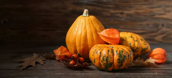 Autumn Composition Pumpkins Physalis Dark Wooden Background — Stock Photo, Image