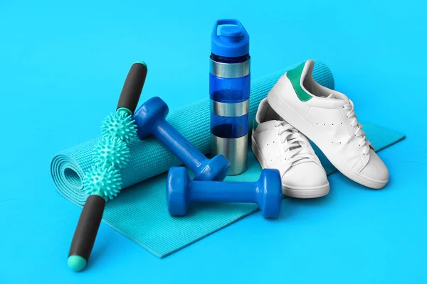 Set Sports Equipment Bottle Water Shoes Blue Background — Foto Stock