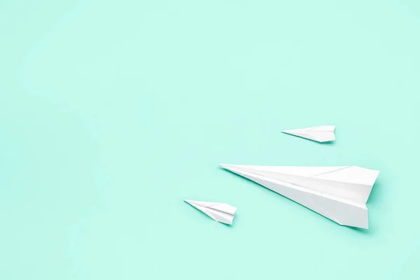 White Paper Planes Color Background — Stockfoto