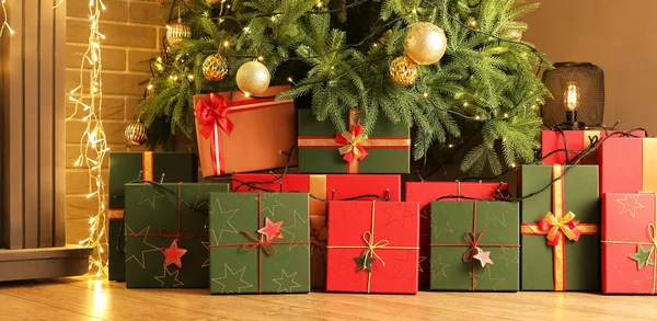 Many Gift Boxes Beautiful Christmas Tree Living Room —  Fotos de Stock