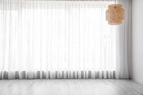 Stylish Lamp Hanging Light Curtain Room — Stockfoto