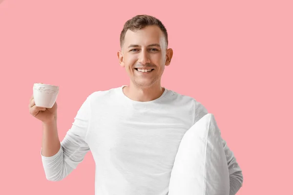 Young Man Cup Coffee Pillow Pink Background — Foto Stock