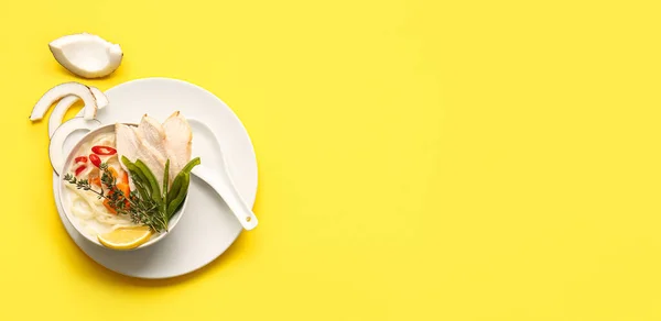 Bowl Tasty Thai Soup Yellow Background Space Text — Stock Photo, Image