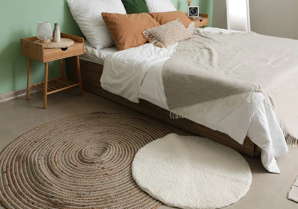 Interior Cozy Bedroom Stylish Carpets Tables — Stock Photo, Image